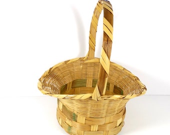 Vintage Easter Basket - 1950s - Flared Rim Oval Wicker Basket - B101