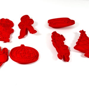 Vintage Tupperware Cookie Cutters - Set of 7 Holiday Cookie Cutter Set Red Tupperware Cookie Cutter Set