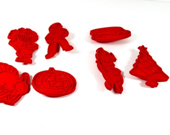 Vintage Tupperware Cookie Cutters - Set of 7 Holiday Cookie Cutter Set Red Tupperware Cookie Cutter Set