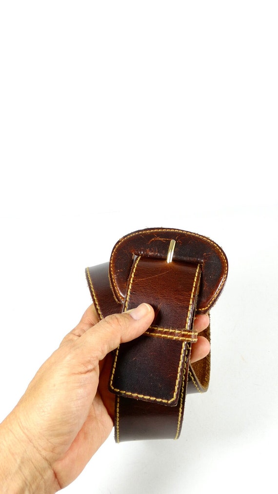 Vintage Wide Leather Belt - Size S/M - Made in Ur… - image 1