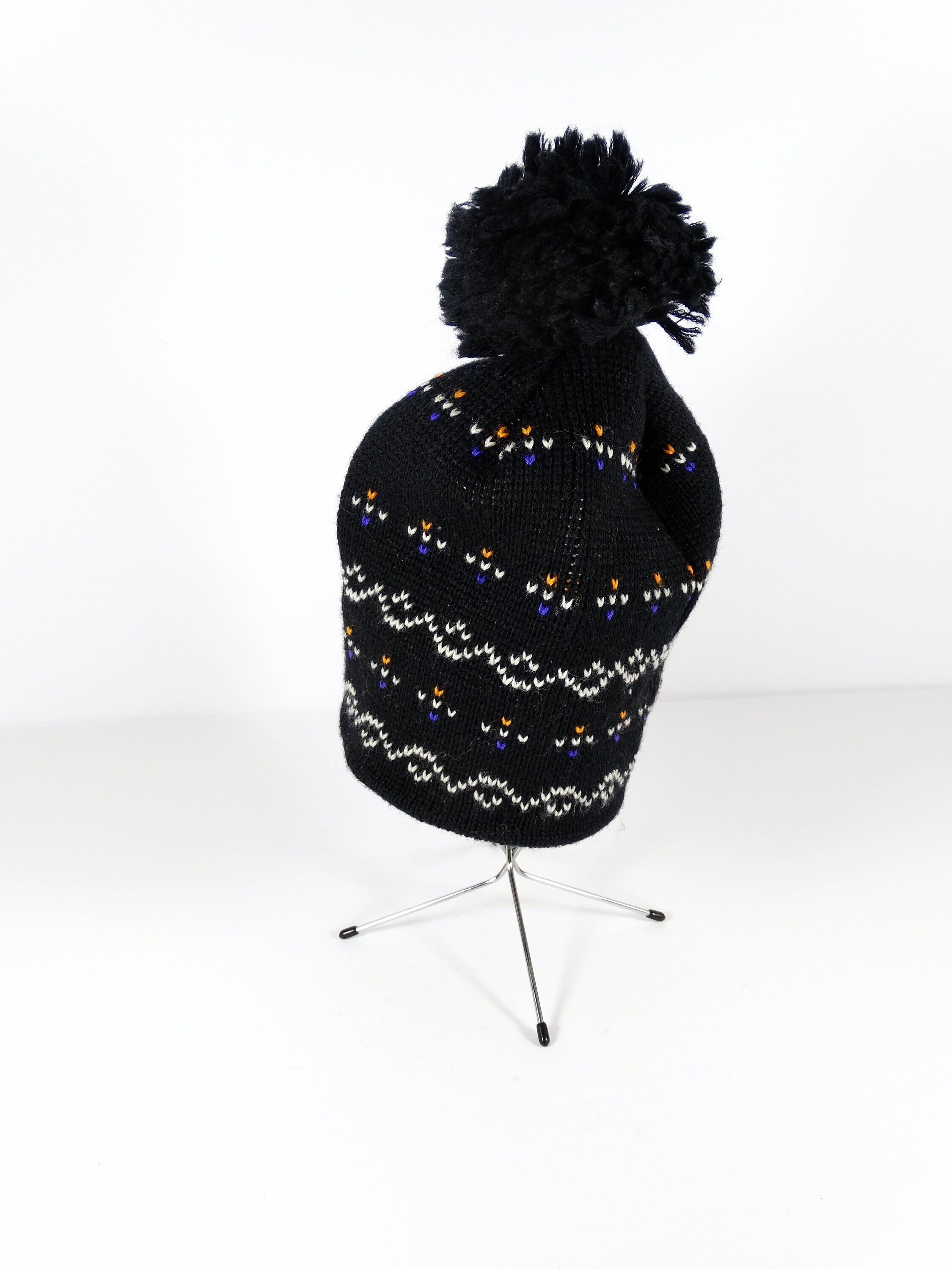 Vintage 1980’s wool snowflake Pom Pom ski hat $_57.JPG?set_id=8800005007 main image 3