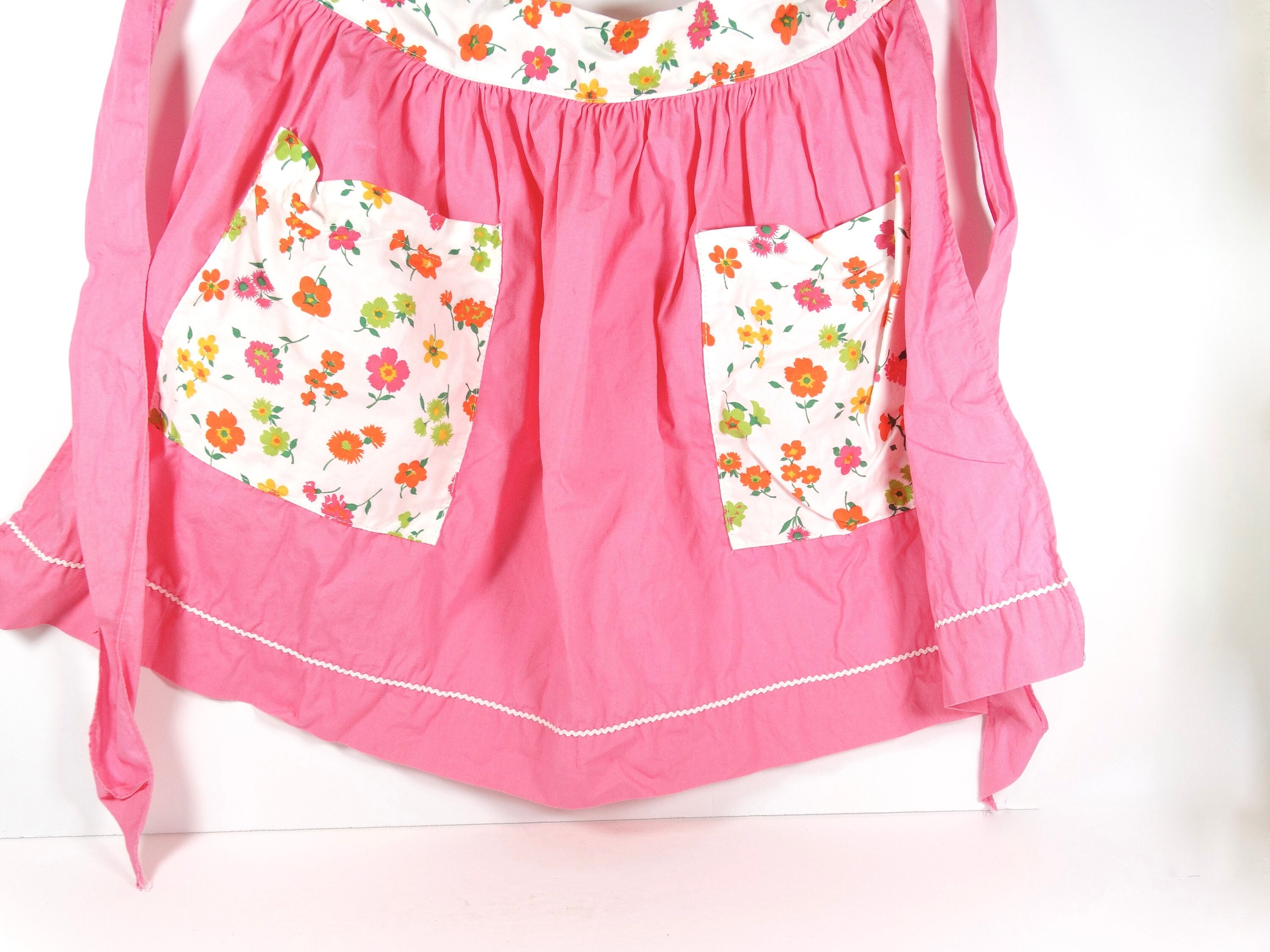 Cute Vintage Pink and Floral Apron Marjon of California Apron Half