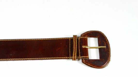 Vintage Wide Leather Belt - Size S/M - Made in Ur… - image 5