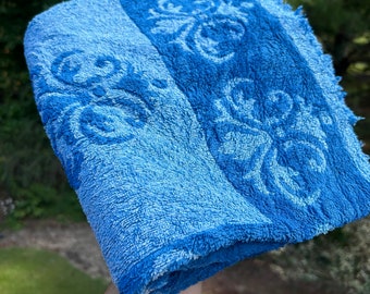 1960s Reversible Bath Towel Fieldcrest Reversible Towel Fieldcrest Blue Bath Towel Blue Fleur de Lis Bath Towel 1960s Towel 60s Bathroom