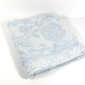 Vintage Lace Print Bath Towel Vintage Blue and White Bath Towel Reversible Bath Towel