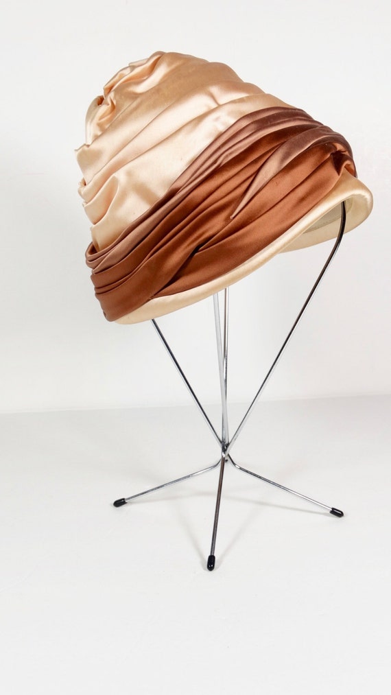 Dusty Pink Beige Mocha Banded Satin Toque - 1940s