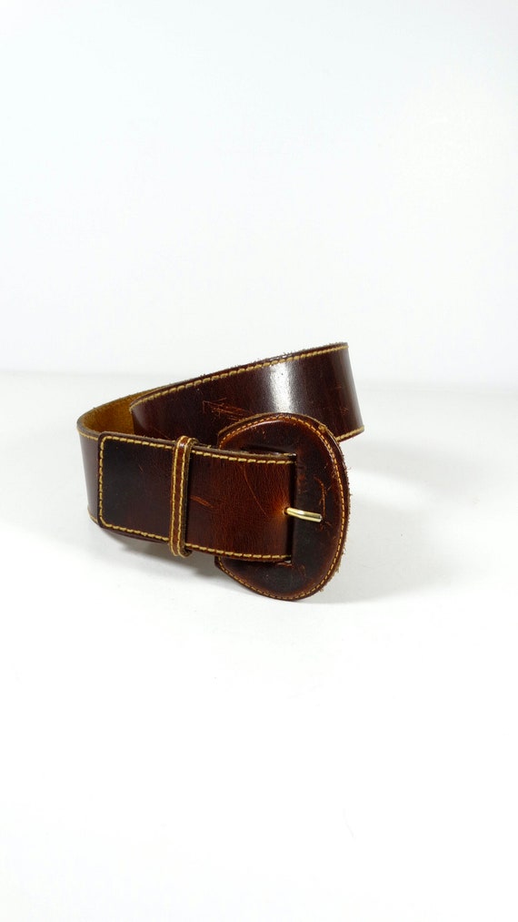 Vintage Wide Leather Belt - Size S/M - Made in Ur… - image 3