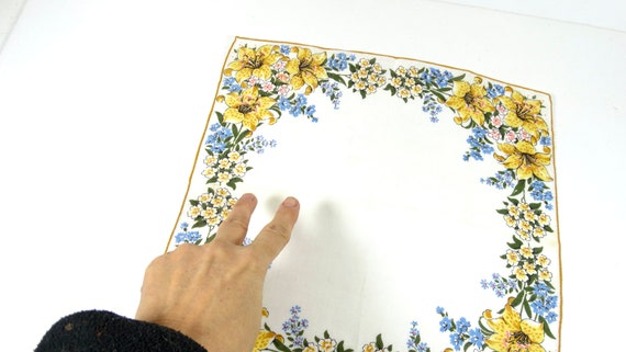 Pretty Vintage Floral Handkerchief Lillies Forget… - image 2