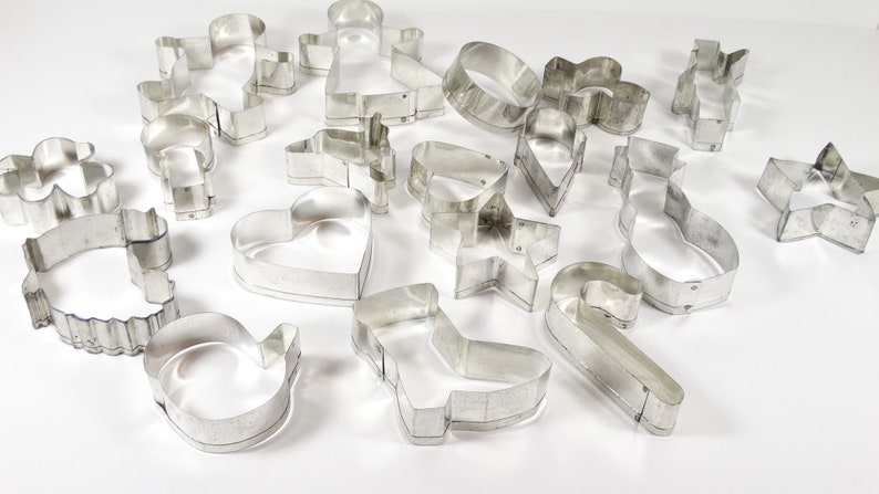 Huge Lot - Vintage Metal Cookie Cutters - Set of 17 - Holidays Shapes Silver Metal Cookie Cutter Lot image 4