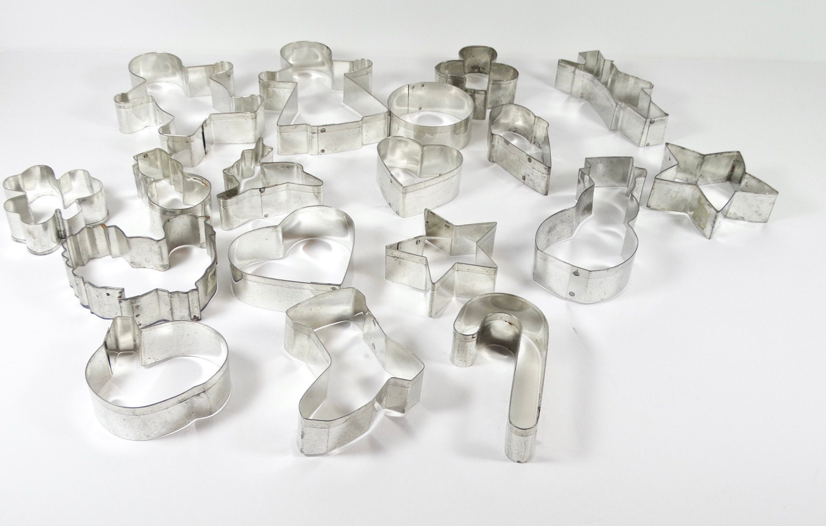 Huge Lot Vintage Metal Cookie Cutters Set of 17 Holidays Etsy Norway