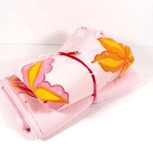 Vintage Double Sheet Set - Sheets Only - Westpoint Pepperell Full Sheet Set 2 Piece Sheet Set Pink and Orange 1970s Sheet Set Hummingbird