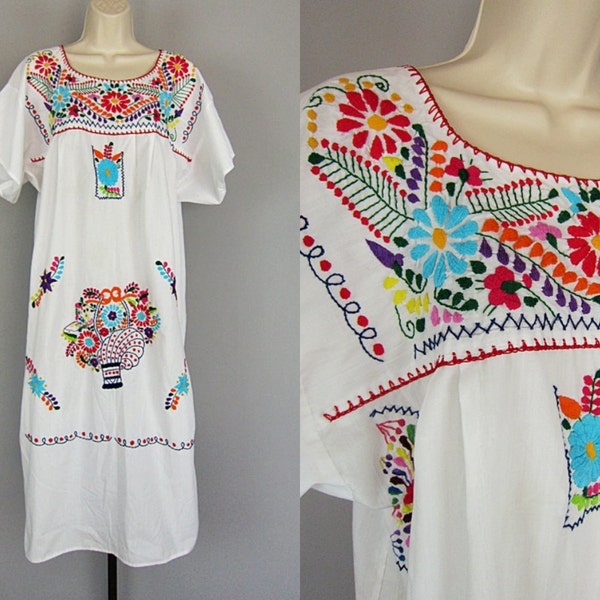 Vintage Mexican EMBROIDERED FLORAL Hippie Boho Festival Peasant Folk Dress