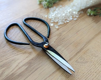 Vintage Style Metal Scissors, Rustic Farmhouse Decor, Embroidery Scissors, Leather Craft Scissors, Extra Sharp Study Scissors, Crafting Tool