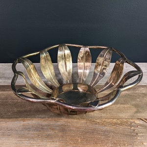 Vintage Silver Plated Flower Bowl Silver Patina Paul Revere Bowls for Display Wedding Silver Bread Baskets for Table Top Decor image 2