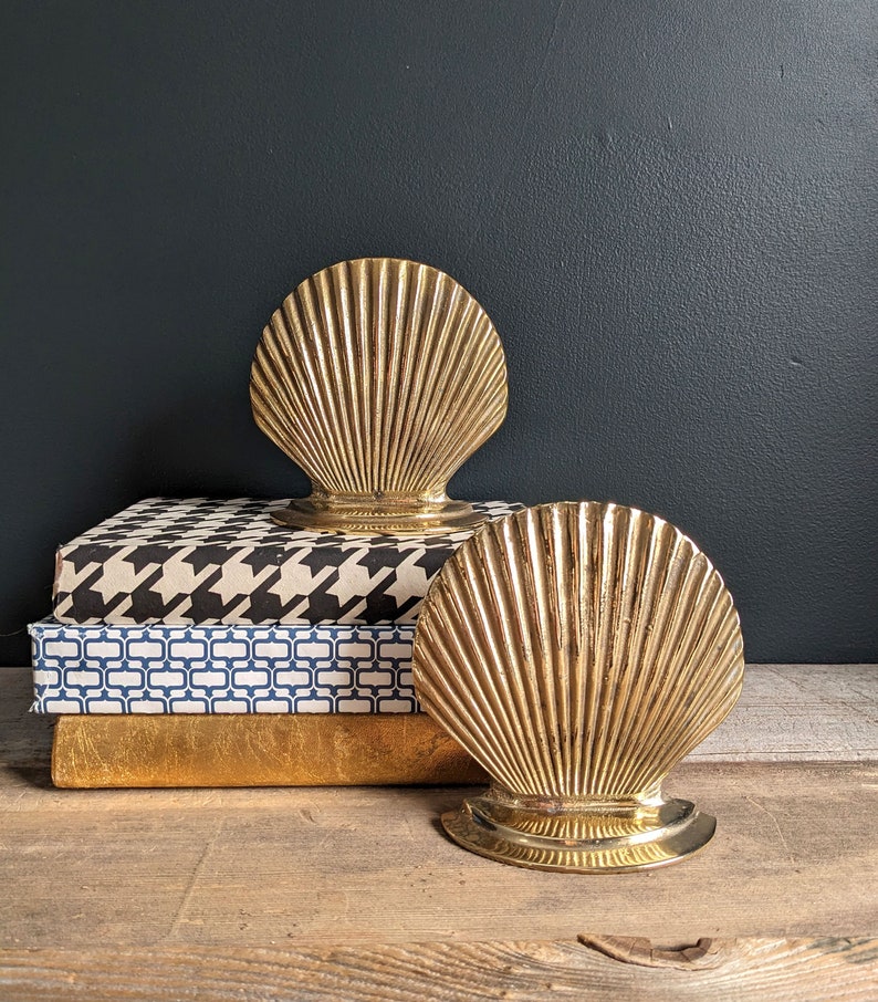 Vintage Brass Bookends Gold Sea Shell Coastal Decor Mid Century Home Decor Vintage Gifts for Book Lovers MCM Unique Gifts
