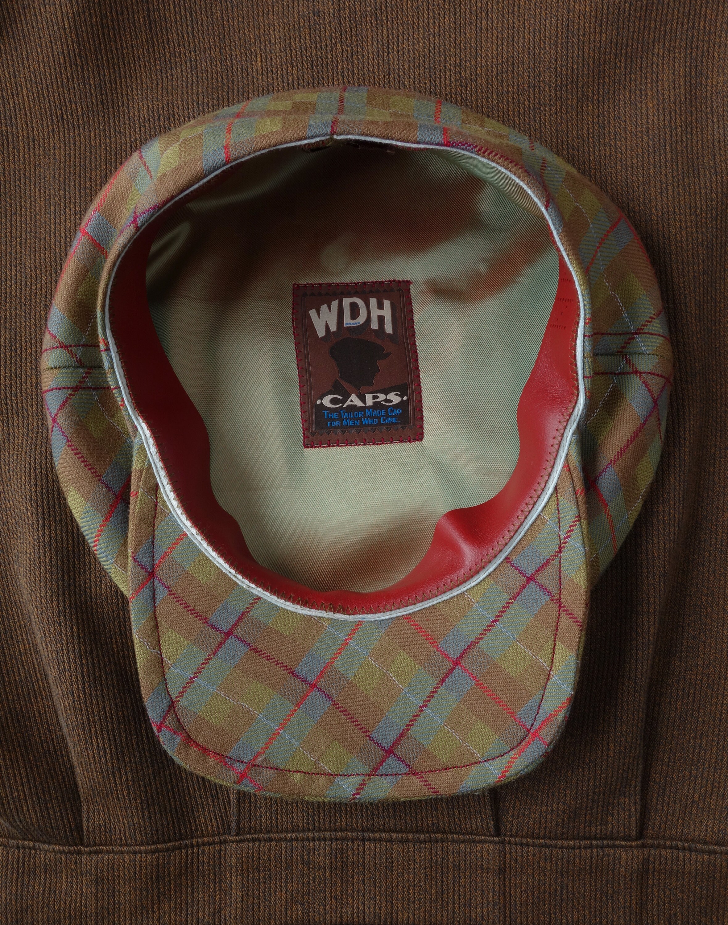 Review: Dashing Tweeds flat cap with reflective weave
