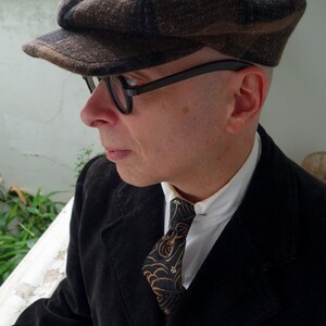 The FIVE POINTS 1910s-Pattern Flat Cap in Vintage Chocolate Plaid Tweed and Vintage French Workwear Cotton Liner Made to Order image 9