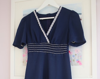 1970s Vintage Navy and White Short Dress - Excellent Condition (8)