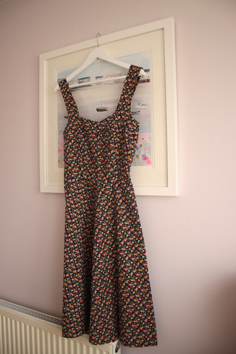 Authentic 1940's Vintage Navy Floral Summer Dress with Sweetheart Neckline and Crossover Back 8-10 UK image 1