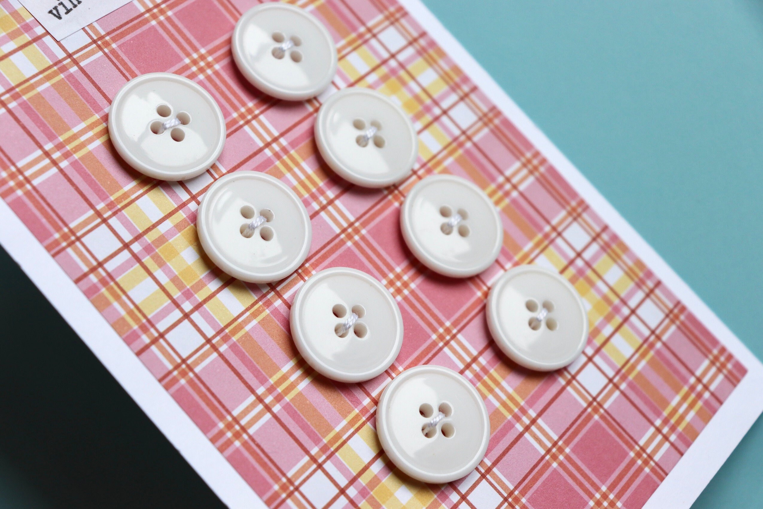 Lot De 8 Boutons Vintage Jaune Vif - Plastique Translucide 26 Mm - Dos Blanc - Pour Couture, Déco