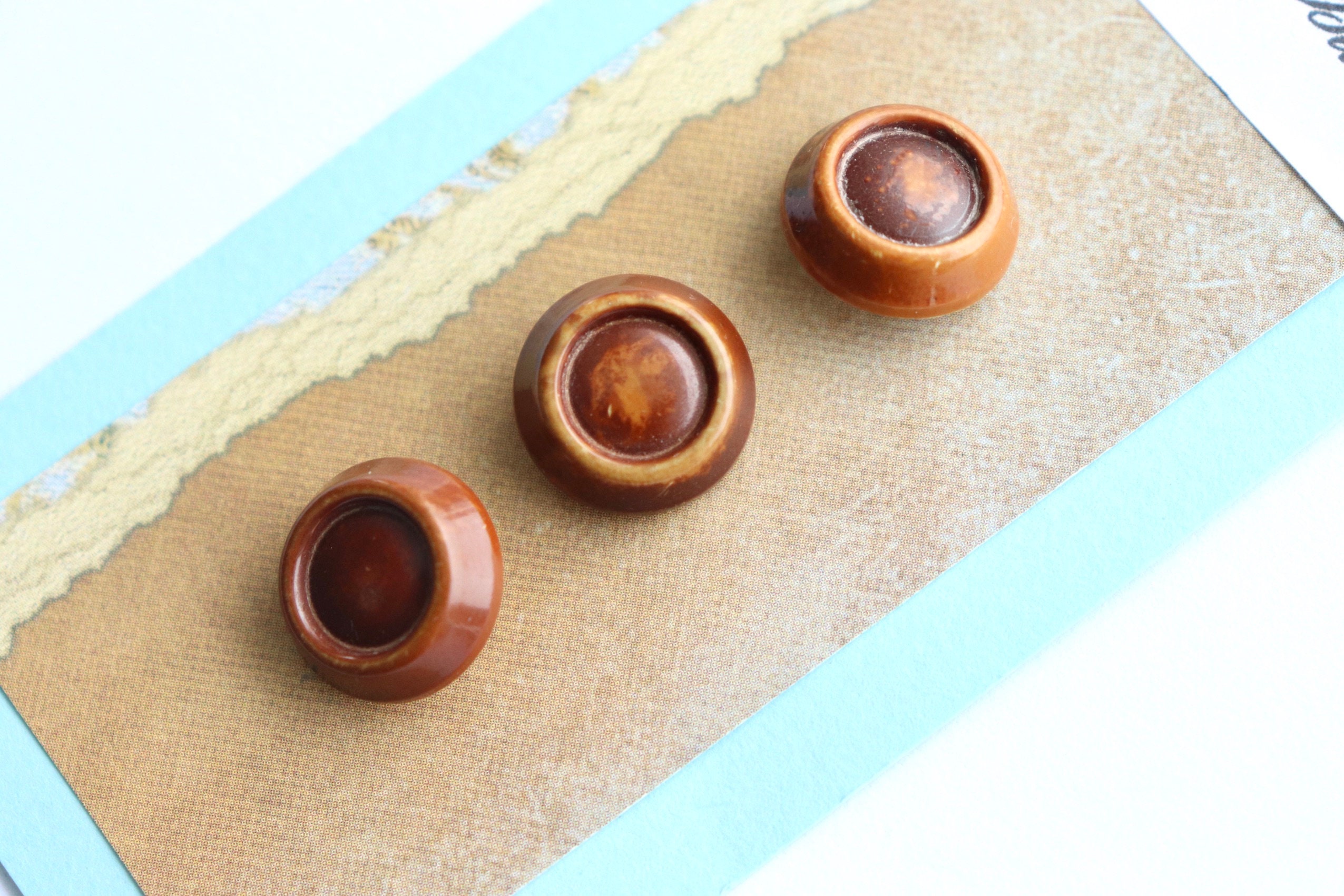 Lot De 15 Boutons Vintage Marron 6 Trous - 1,7 Cm - Réf 5116