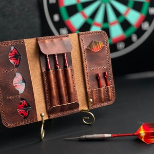 Estuche de cuero de primera calidad para dardos con personalización gratuita