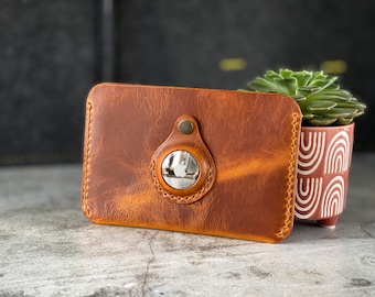 Free personalized Passport Holder with AirTag in Vegetable Tanned Leather