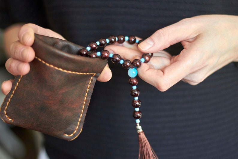 Personalized leather rosary pouch with squeeze frame image 4