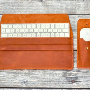 Personalized leather SET of 2 cases for Apple Magic Mouse and Magic Keyboard, Apple Mouse and Keyboard travel cases