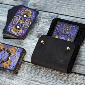 Custodia per carte da gioco in pelle personalizzata gratuita con carte da gioco di lusso