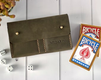 Étui à cartes de poker en cuir personnalisé pour joueur de poker, 4 jeux de dés et cadeau