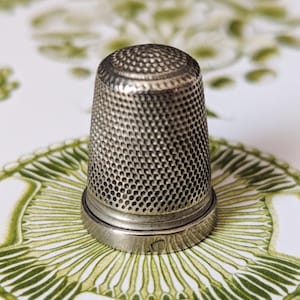Antique Metal Thimble, Dome Top Thimble, Vintage Sewing Supplies, Medium Vintage Thimble, Thimble for Hand Sewing, Old White Metal Thimble