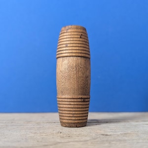 Étui à aiguilles ancien en bois tourné, style victorien anglais, porte-épingles rustique, cadeau de collection