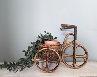 Wicker Bike Plant Stand, Vintage Tricycle Planter, Woven Decorative Rattan, Indoor House Plants, 70s Rustic Home Decor Gift, Natural Fibres
