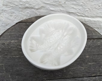 Heavy Jelly Mould, White Ceramic Mould, Vintage Kitchen Decor, Double Fish Design, ICTC London, 1 Pint Pudding Basin, Vintage Terrine Mould