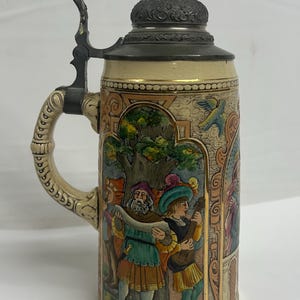 Dumler & Breiden Stein Paneled raised decoration