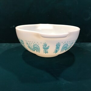 Pyrex Amish Butterprint Cinderella Batter Bowl image 2