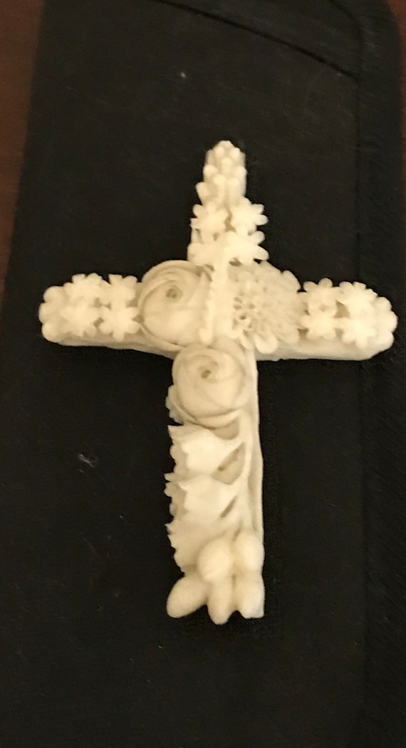 Beautiful Antique Floral Parian Cross