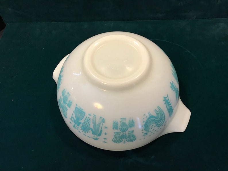 Pyrex Amish Butterprint Cinderella Batter Bowl image 4