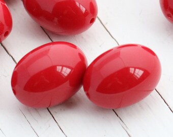 16mm 24 beads Vintage Italian Lucite Oval Beads White