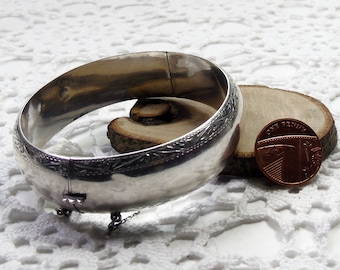 Sterling Silver Hinged Bangle, Round Silver Engraved Bangle, 925 Silver Bracelet