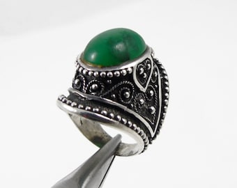 Sterling Silver Semi Precious Green Ring, Balinese Silver Ring, Indian Silver Ring, Statement Ring, Size O 1/2, Size 7. 5