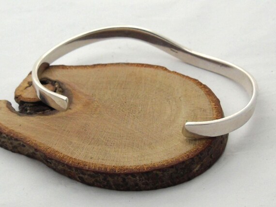 Solid Sterling Silver Oval Wavy Cuff Bangle - image 3