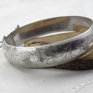 Silver Hinged Bangle, Round Silver Engraved Bangle, 925 Silver Bracelet