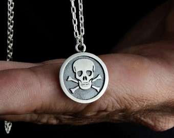 Skull Necklace Memento Mori jewelry Gothic Skeleton Skull 925 Sterling Silver Mens Jewelry