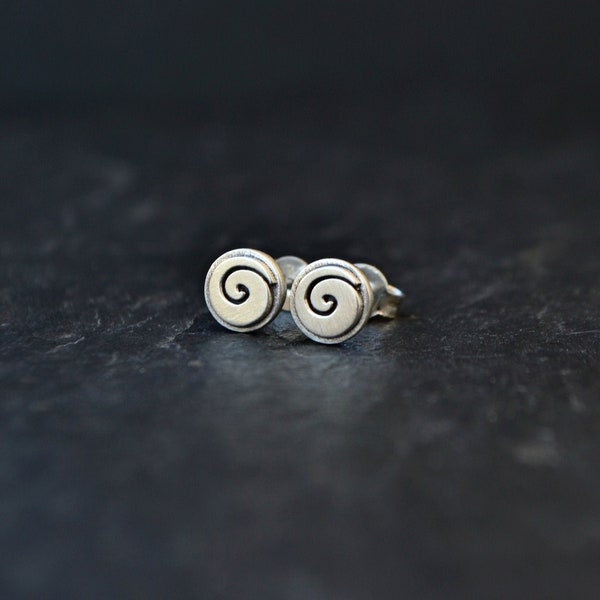 Maori Koru Symbol Earrings Men Maori Tribal Post Earrings Jewelry New Zealand Spiral Jewelry