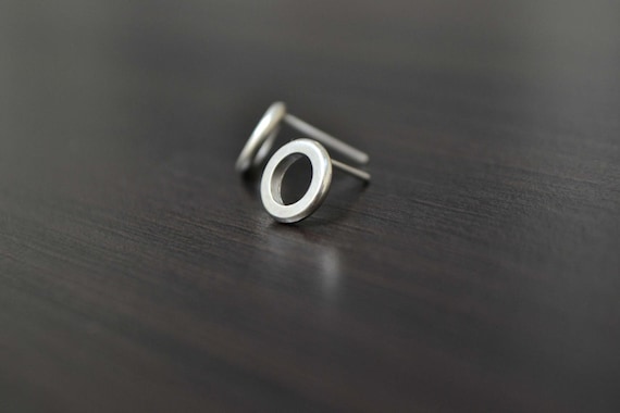Geometric Circle Stud Earrings, Minimalist Simple Earrings, 925 Sterling Silver, Everyday Geometric Jewelry