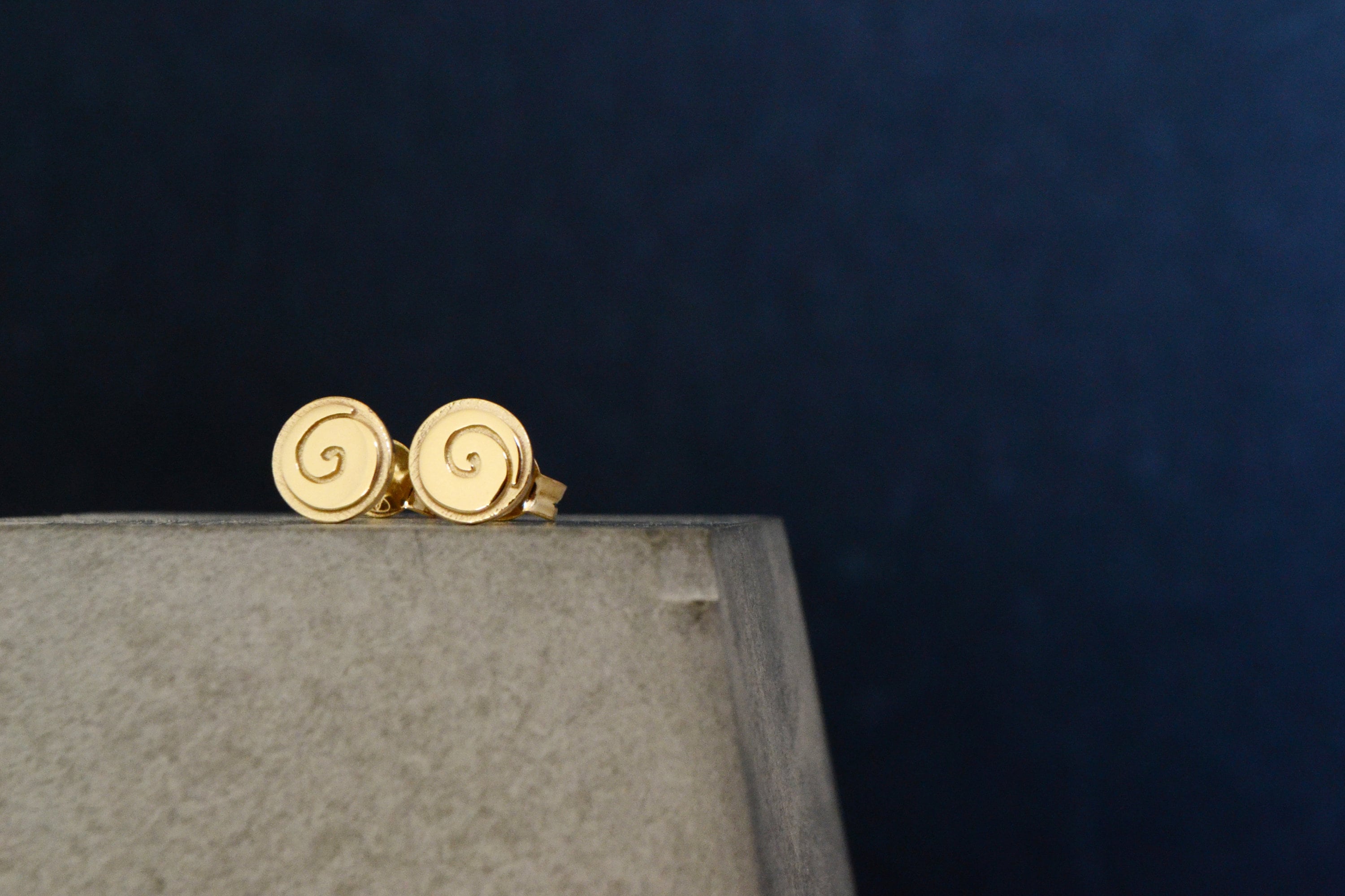 LIKGREAT Orecchini A Spirale Maori Koru - Gioielli Geometrici Minimalisti In Acciaio Inox - Simbolo Di Crescita E Nuovi Inizi