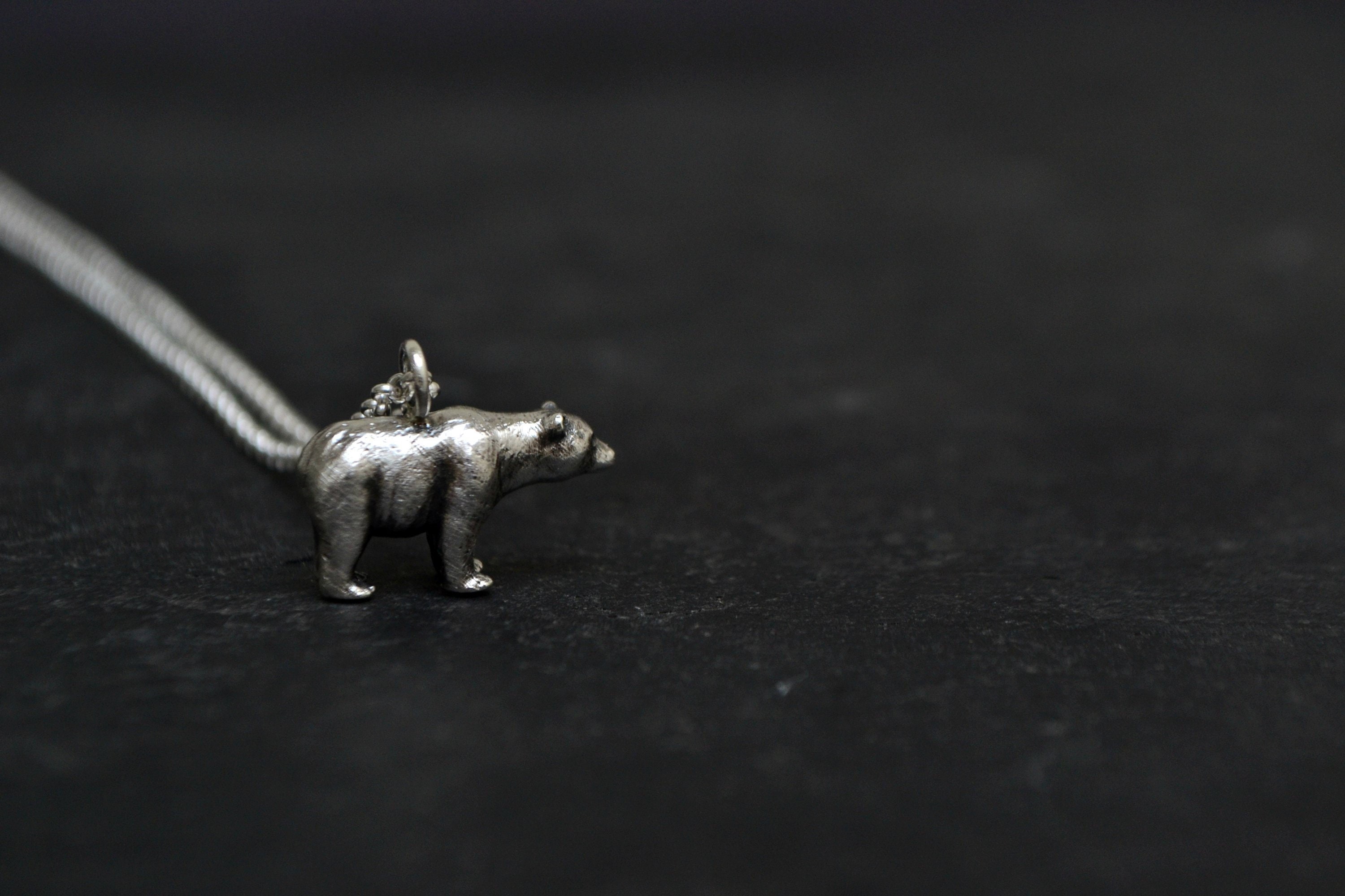 Серебряные звери. Тигр серебро фигурка. Статуэтка серебро. Песец меланист. Пантера lefard.