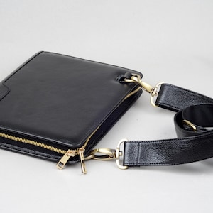 Porte-documents en cuir pour iPad mini avec bandoulière réglable et amovible pour un transport en bandoulière, mini sac de transport pour iPad avec bandoulière